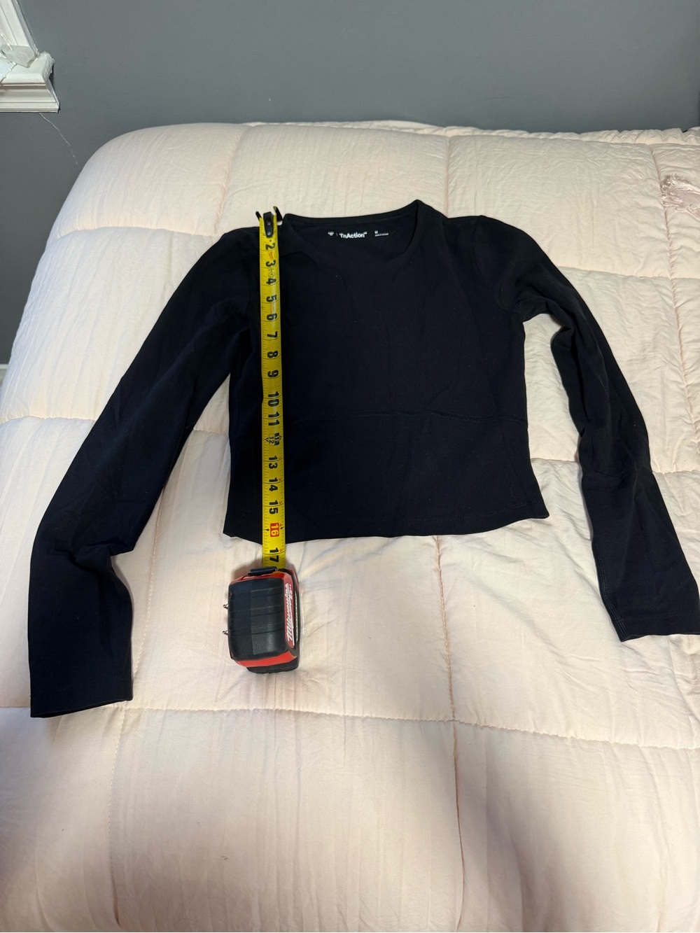 Aritzia TnAction Black Long-Sleeve Cropped Tee